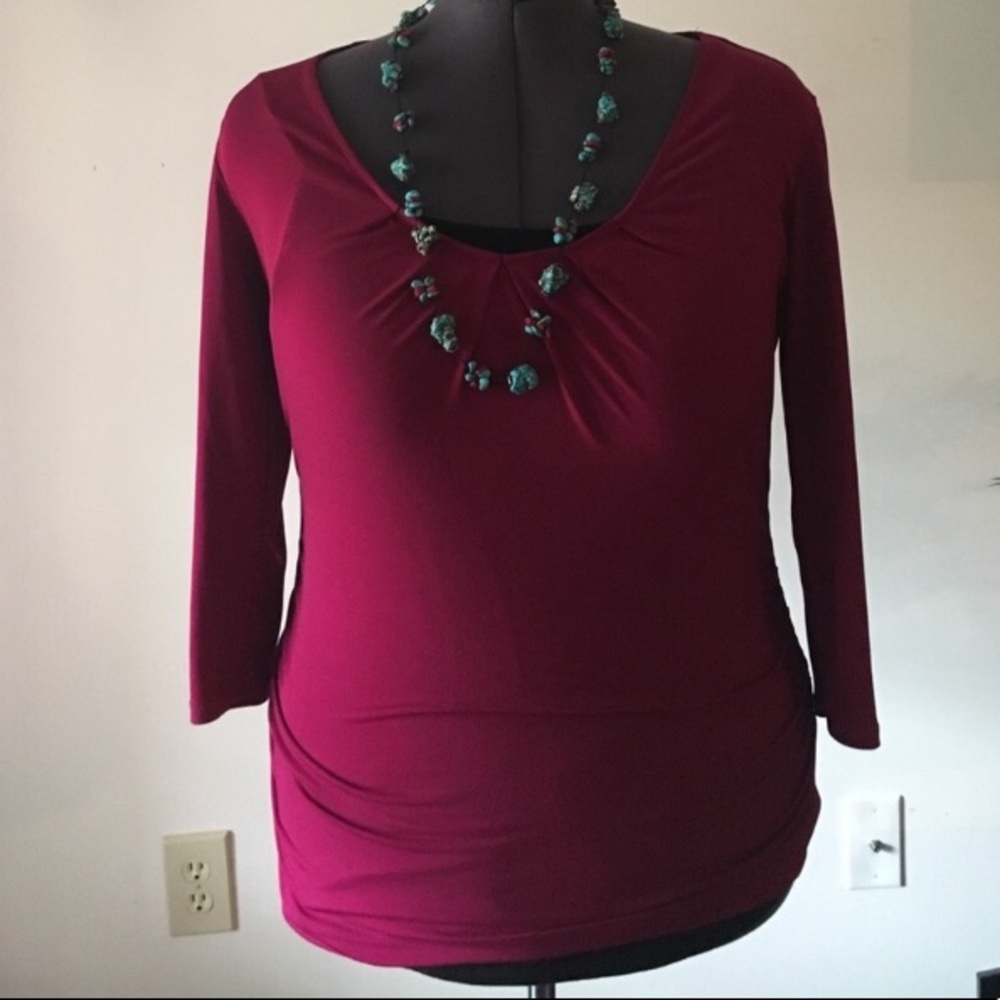 New York and Co size L Magenta form fitting blouse